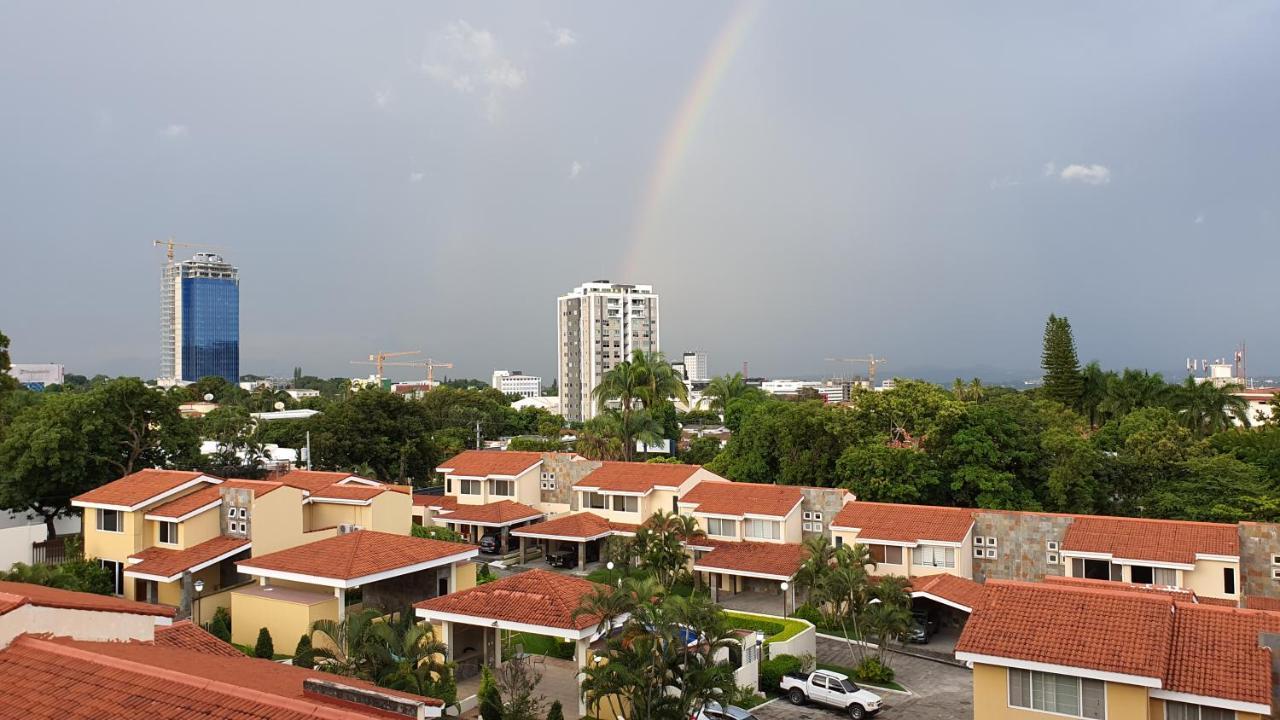 San Benito Flats Wifi 50Mg - 4 Huespedes - Parqueos Appartement San Salvador Buitenkant foto