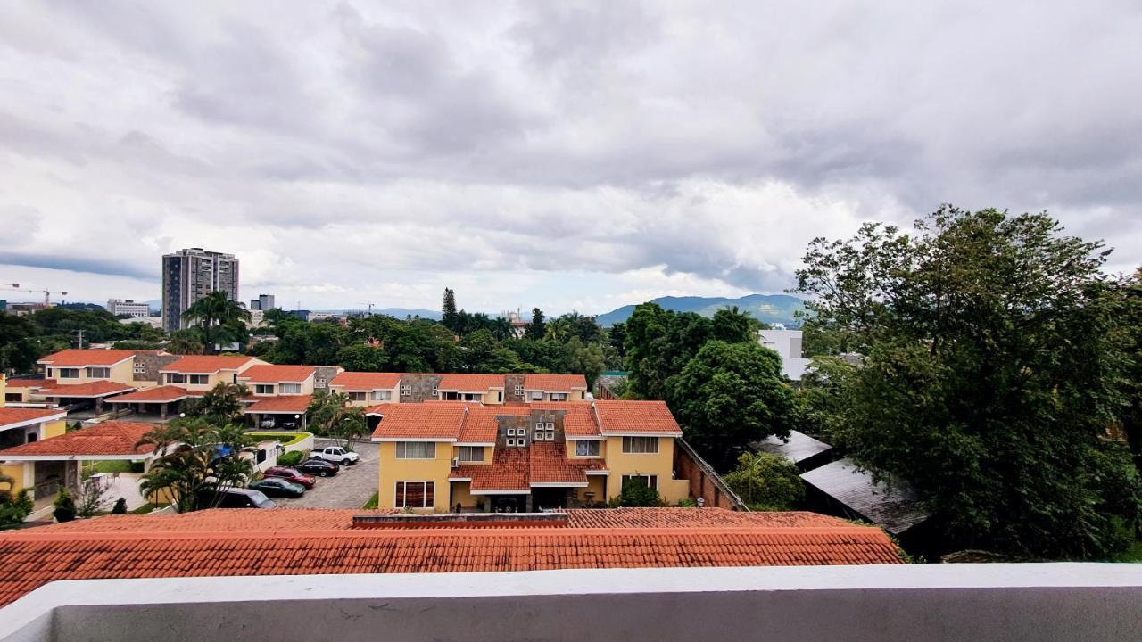 San Benito Flats Wifi 50Mg - 4 Huespedes - Parqueos Appartement San Salvador Buitenkant foto